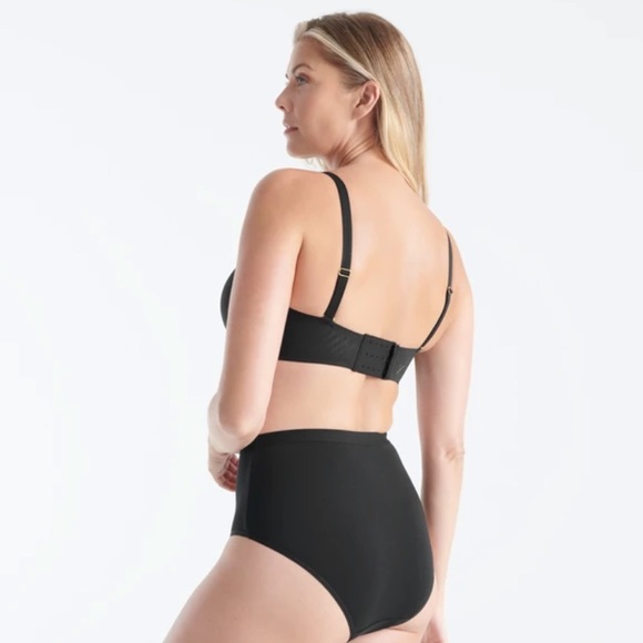Knix WingWoman Contour Bra - Black - Picture 1 of 11